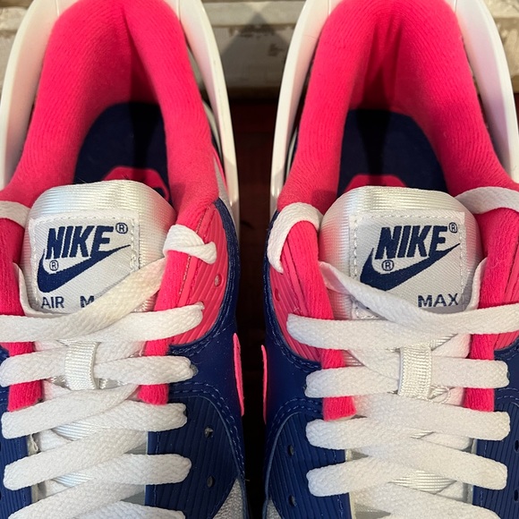 Nike Air Max 90 Flyease Hyper Pink/Deep Royal Blue - Picture 8 of 8